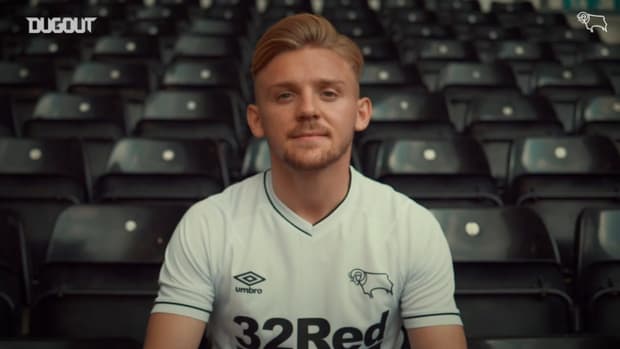 Behind the scenes: Kamil Jóźwiak signs for Derby County